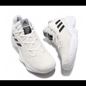 Adidas size 9.5 men’s shoes